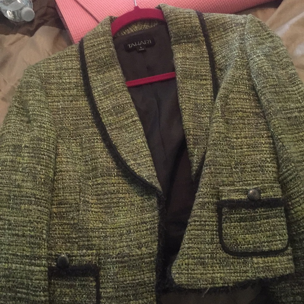 Tahari blazer